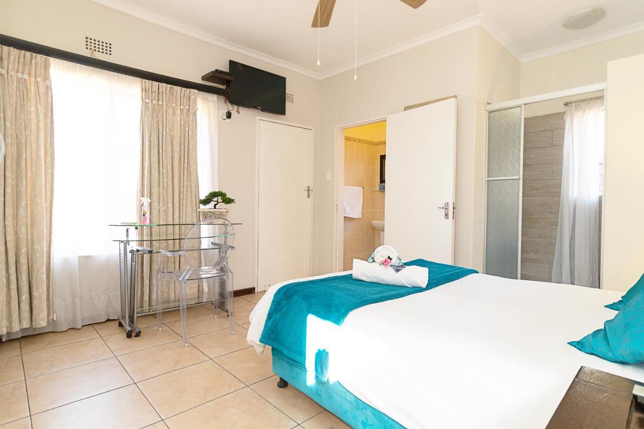 The Lakehouse Guest House Brakpan Vliegveld Extérieur photo