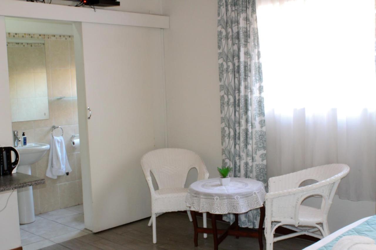 The Lakehouse Guest House Brakpan Vliegveld Extérieur photo